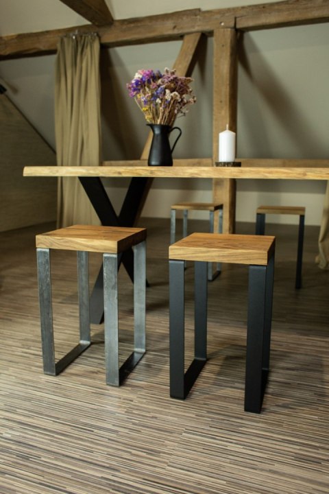 Taboret drewniany stołek dąb lity loft stal 52 cm Taboret drewniany stołek dąb lity loft stal 52 cm